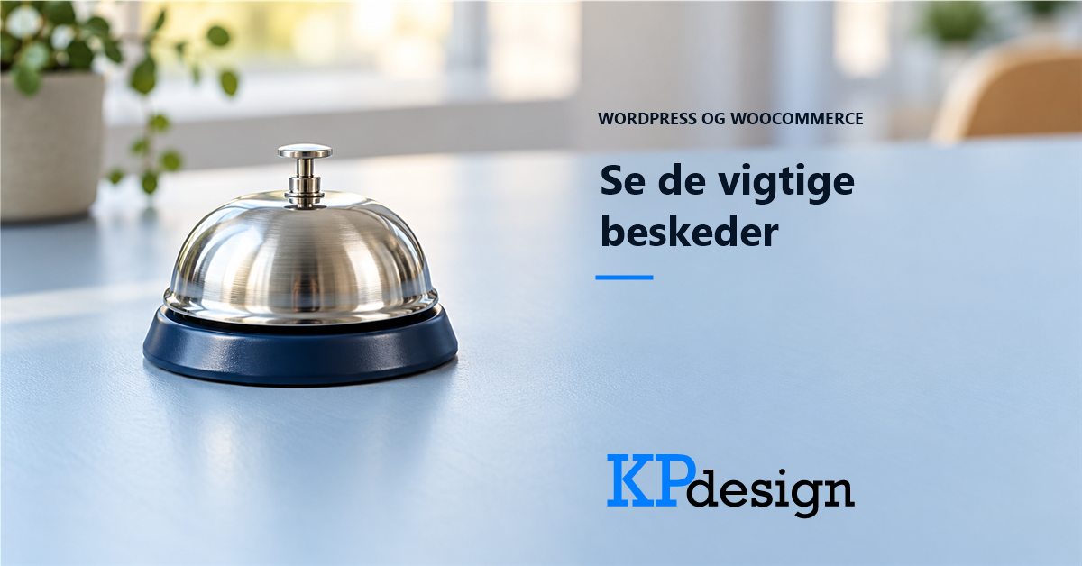 En fotorealistisk bordklokke i stål på et lyseblåt skrivebord. Teksten Se de vigtige beskeder og ét originalt KPdesign-logo med blå KP og sort design.
